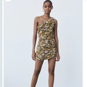 NWOT Zara Chiffon One Shoulder Draped Mini Floral Dress. Size X-Small
